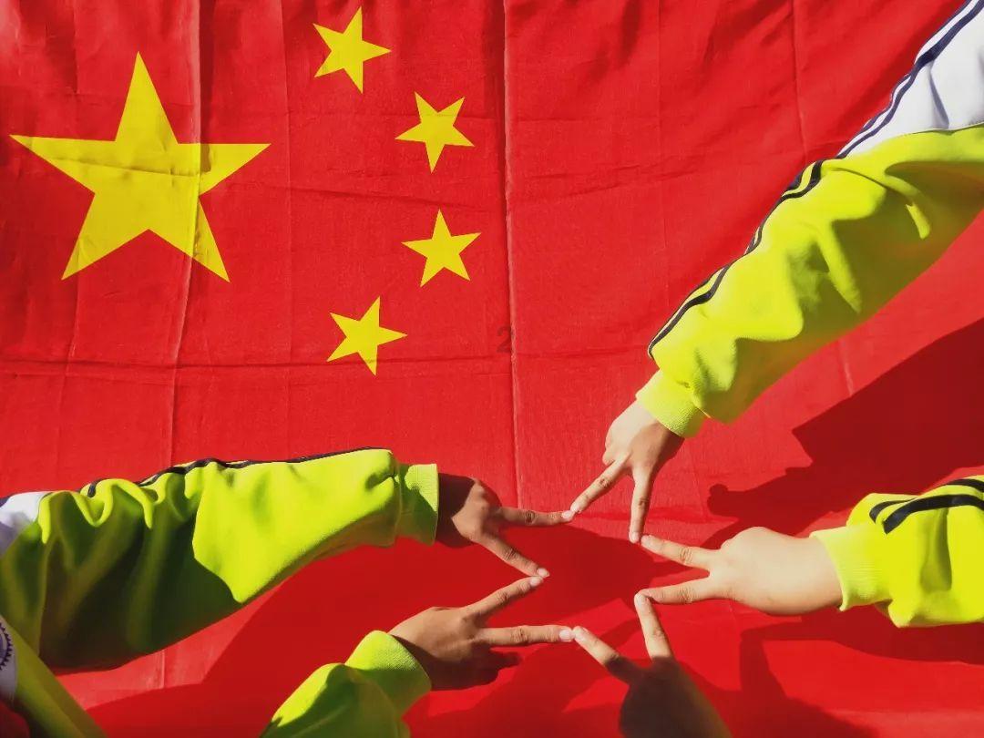 《半熟恋人》罗拉人设崩塌，多次嘲讽女生身体人品差，你怎么看？游戏画面