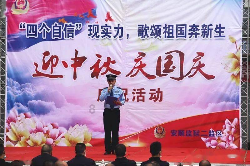 你好，我的小米手机出现了和你一样的问题，充电时接口处必须往下按才能冲上电，请问您是怎样解决的游戏画面